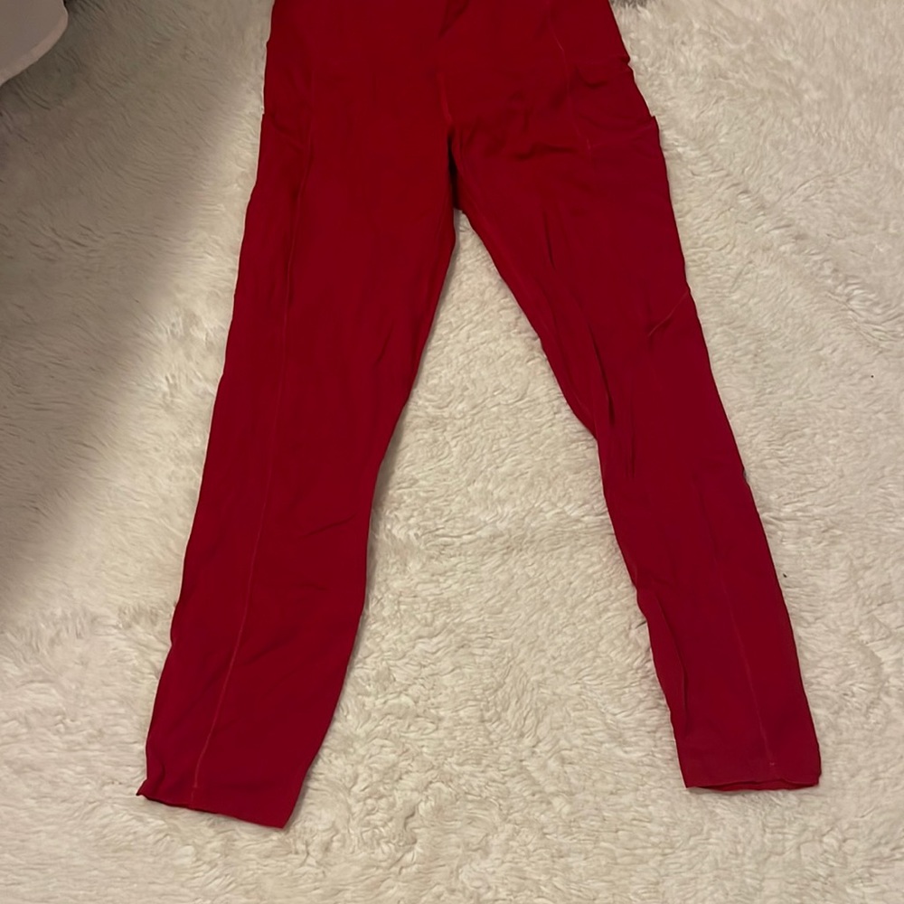 Lululemon Align High Ride Crop with pockets 21”.  Clean, Smoke Free Home